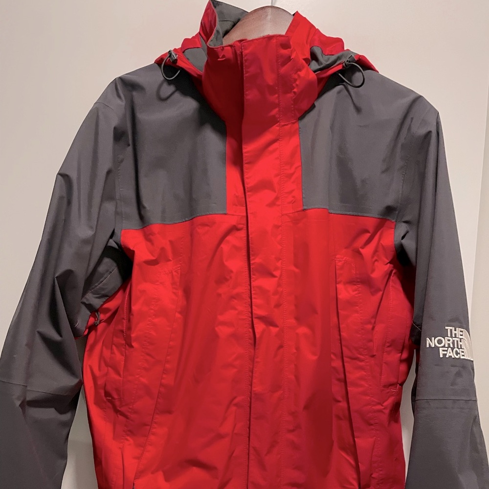 The North Face Goretex men’s waterproof ski shell